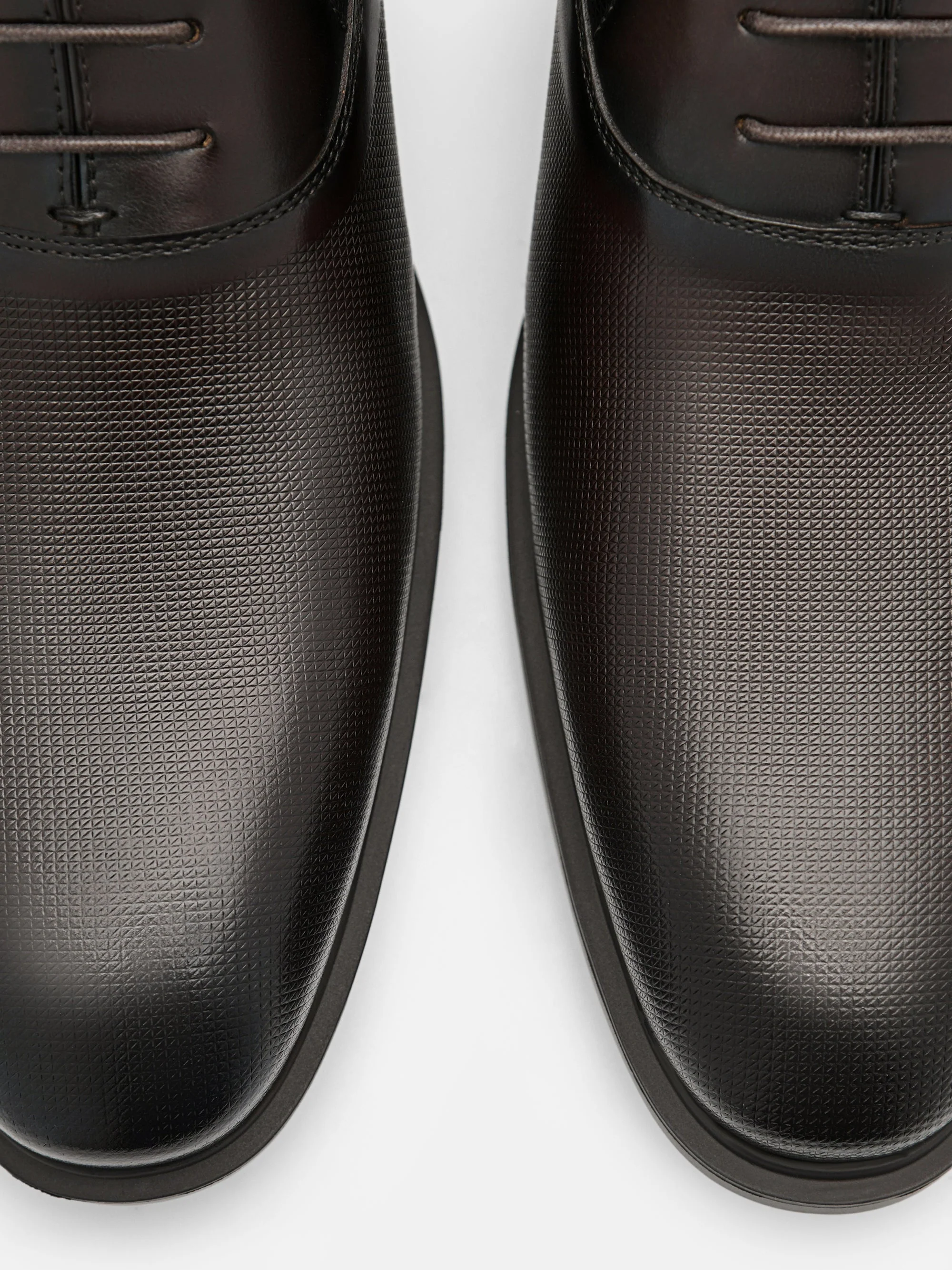 Altitude Lightweight Leather Oxford Shoes - Image 5