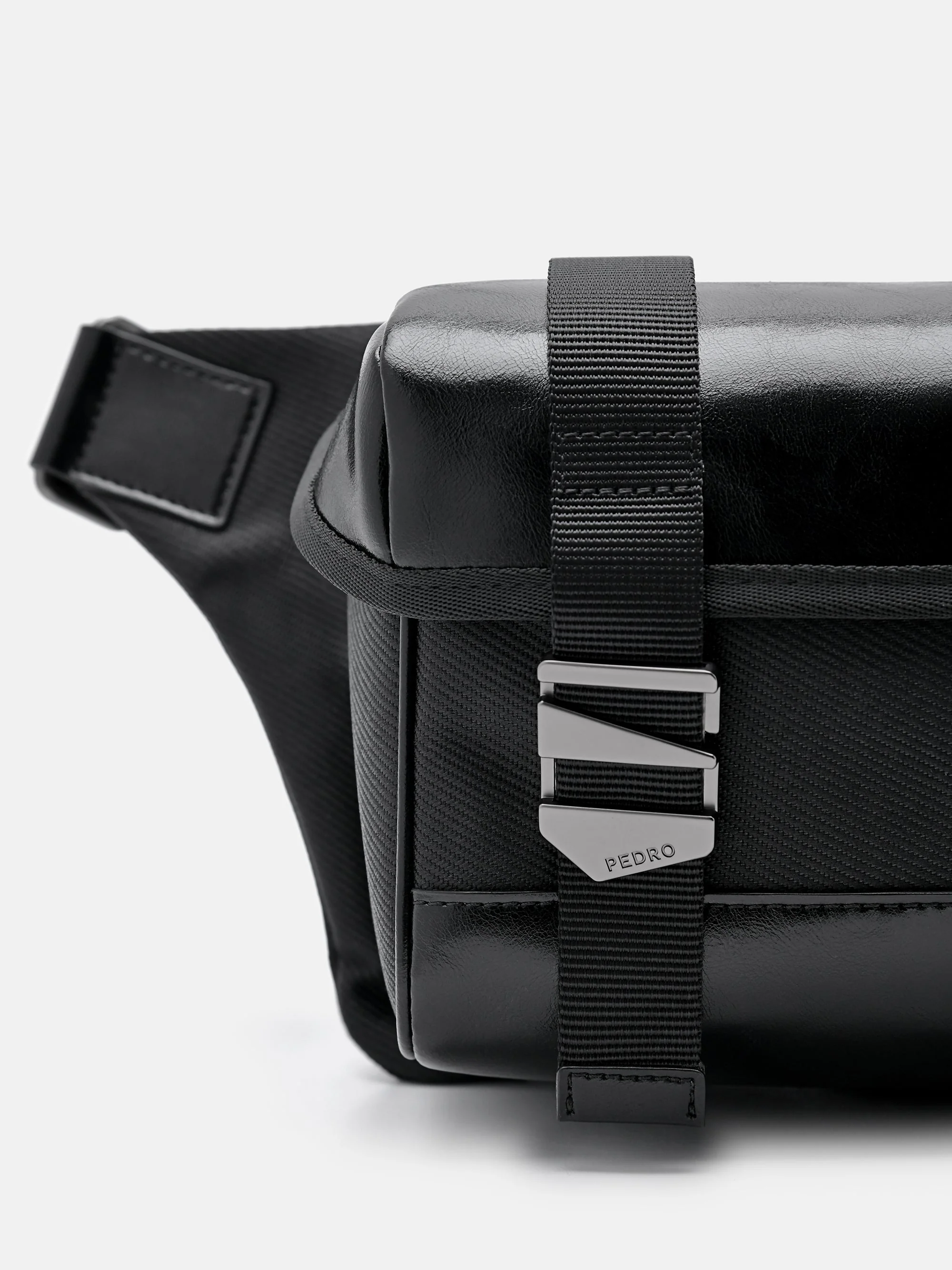 Hamilton Sling Pouch - Image 11