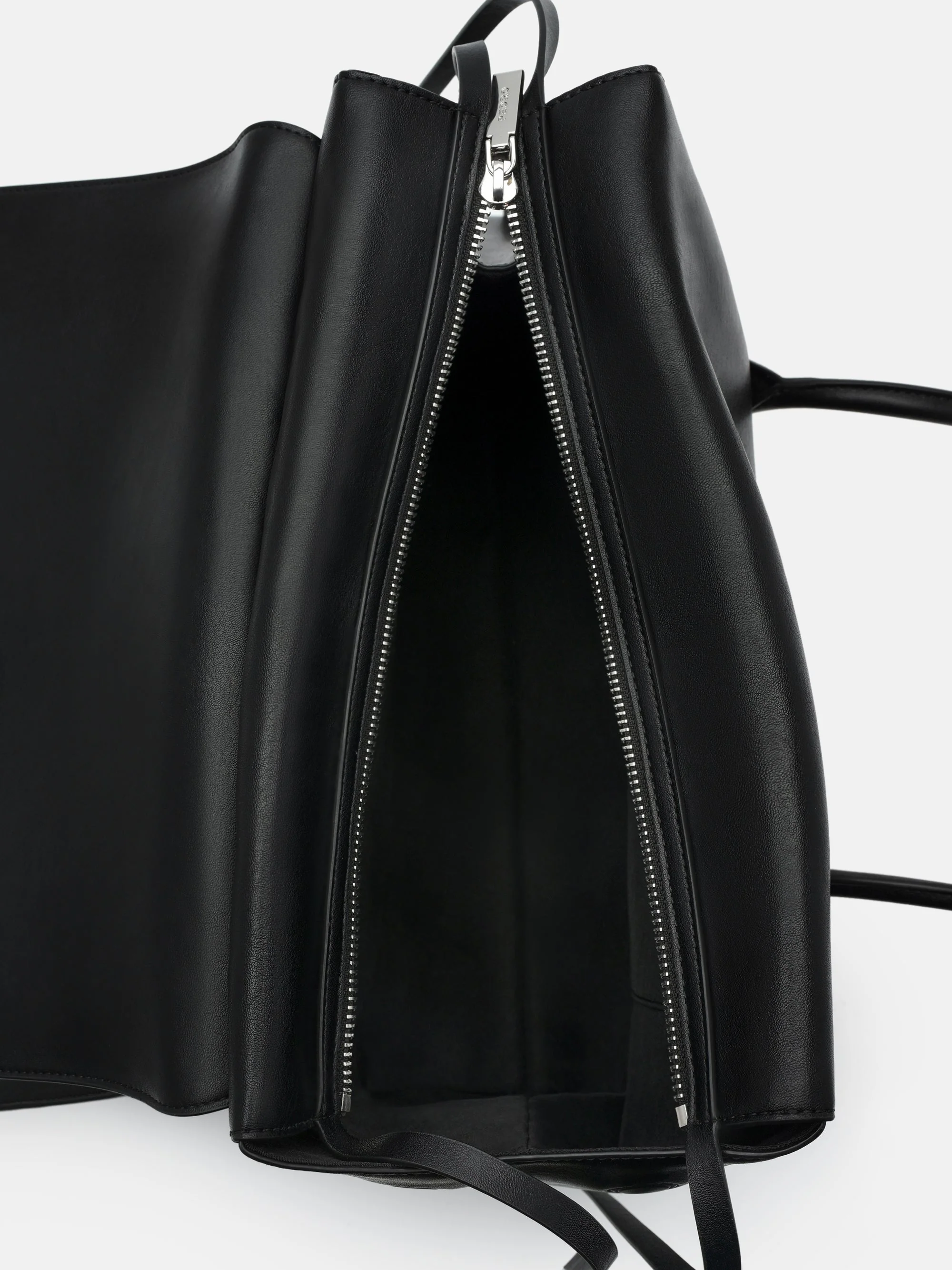 Hitch Handbag - Image 13