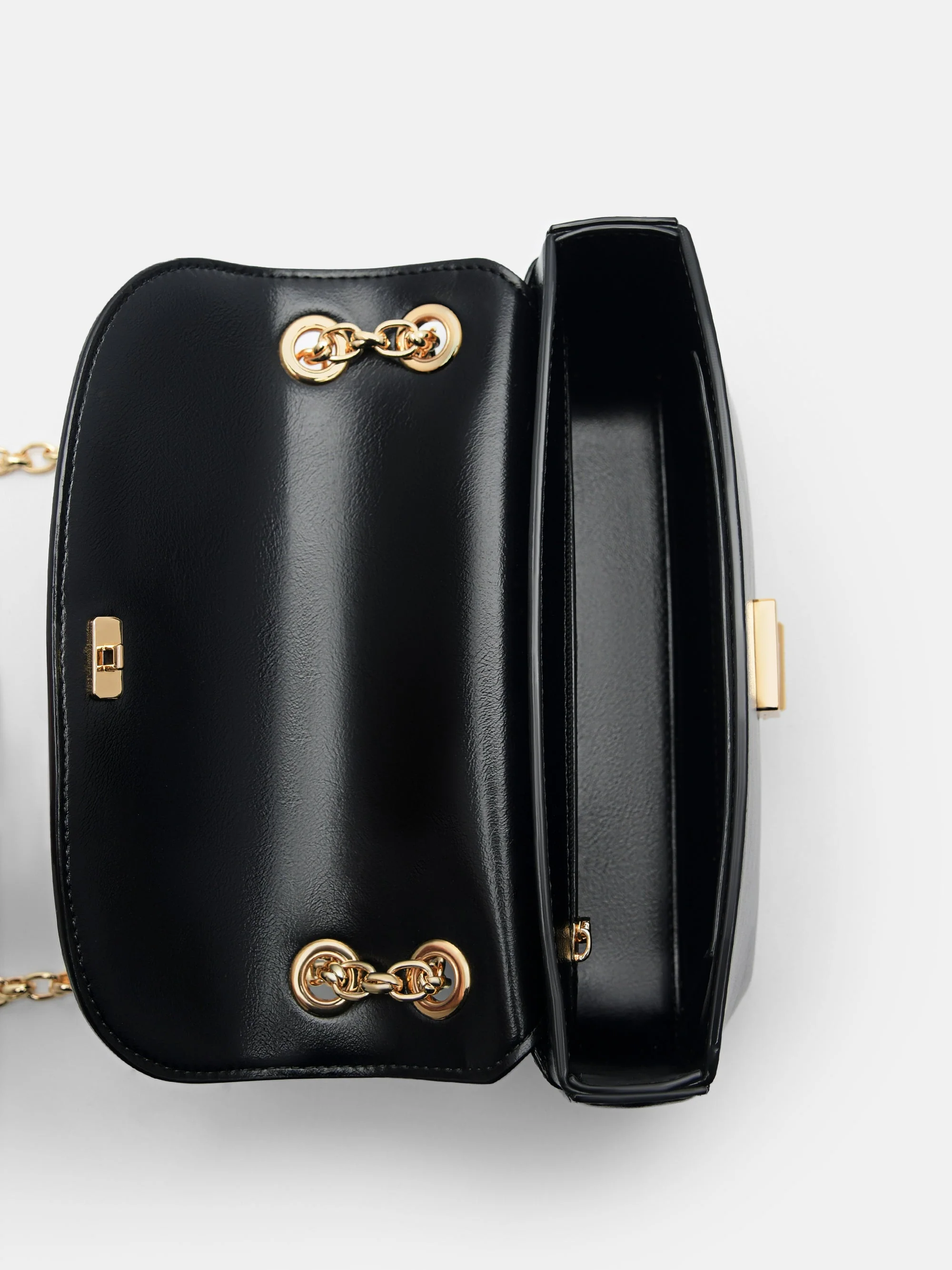 Mini Chainlink Shoulder Bag - Image 5