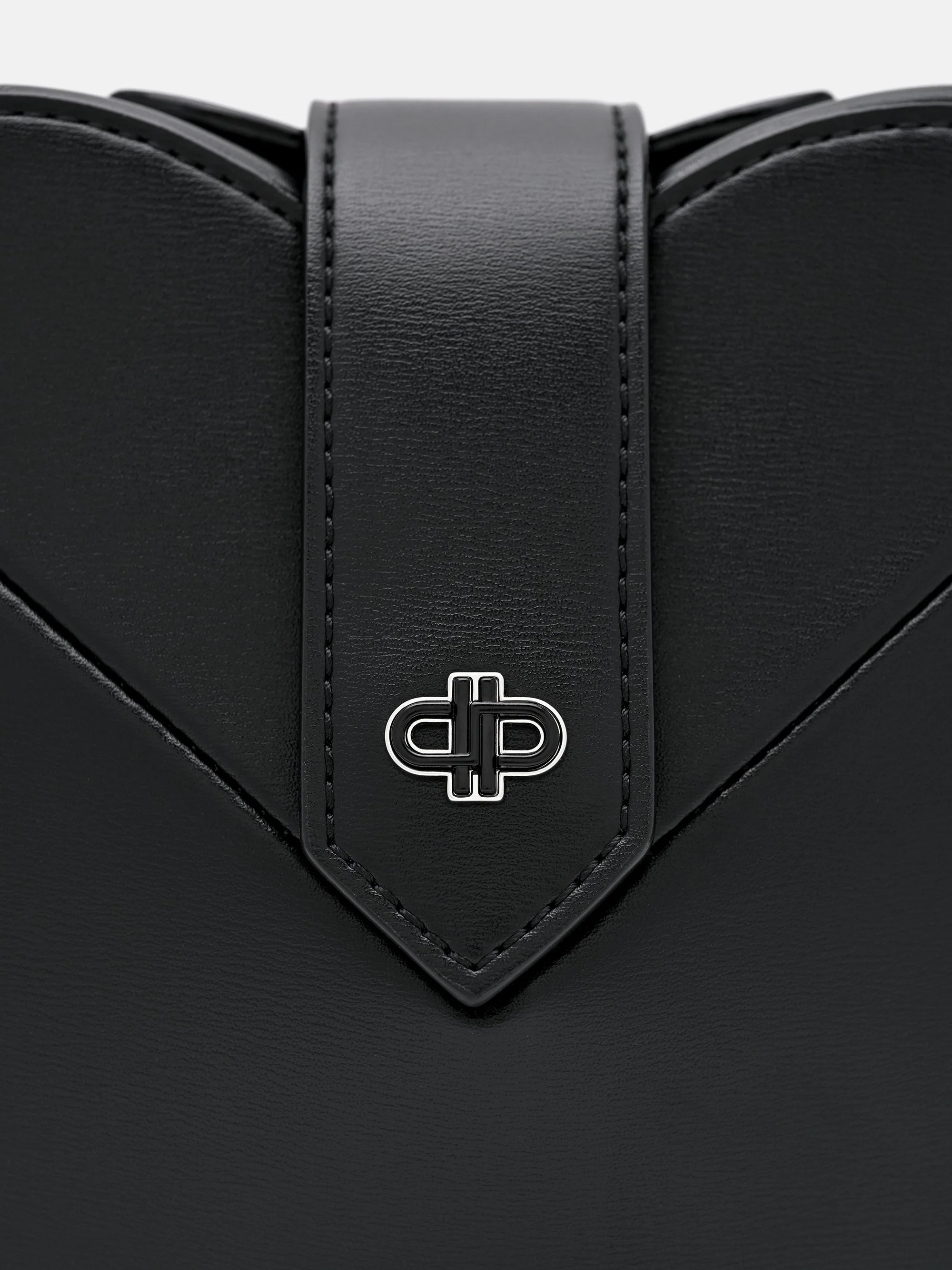 Heart Shoulder Bag - Image 11